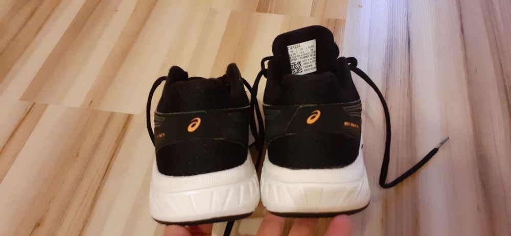 Ориг марат Asics N:36!