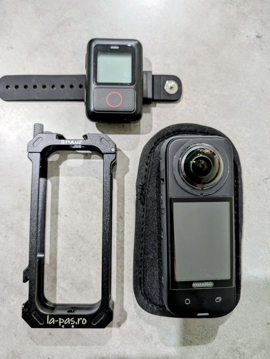 Insta360 X3 cu telecomanda GPS și accesorii