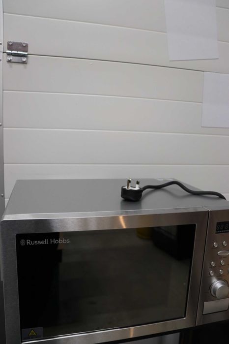 Микровълнова фурна Russell Hobbs Digital неръждаема стомана, 25L, 900W