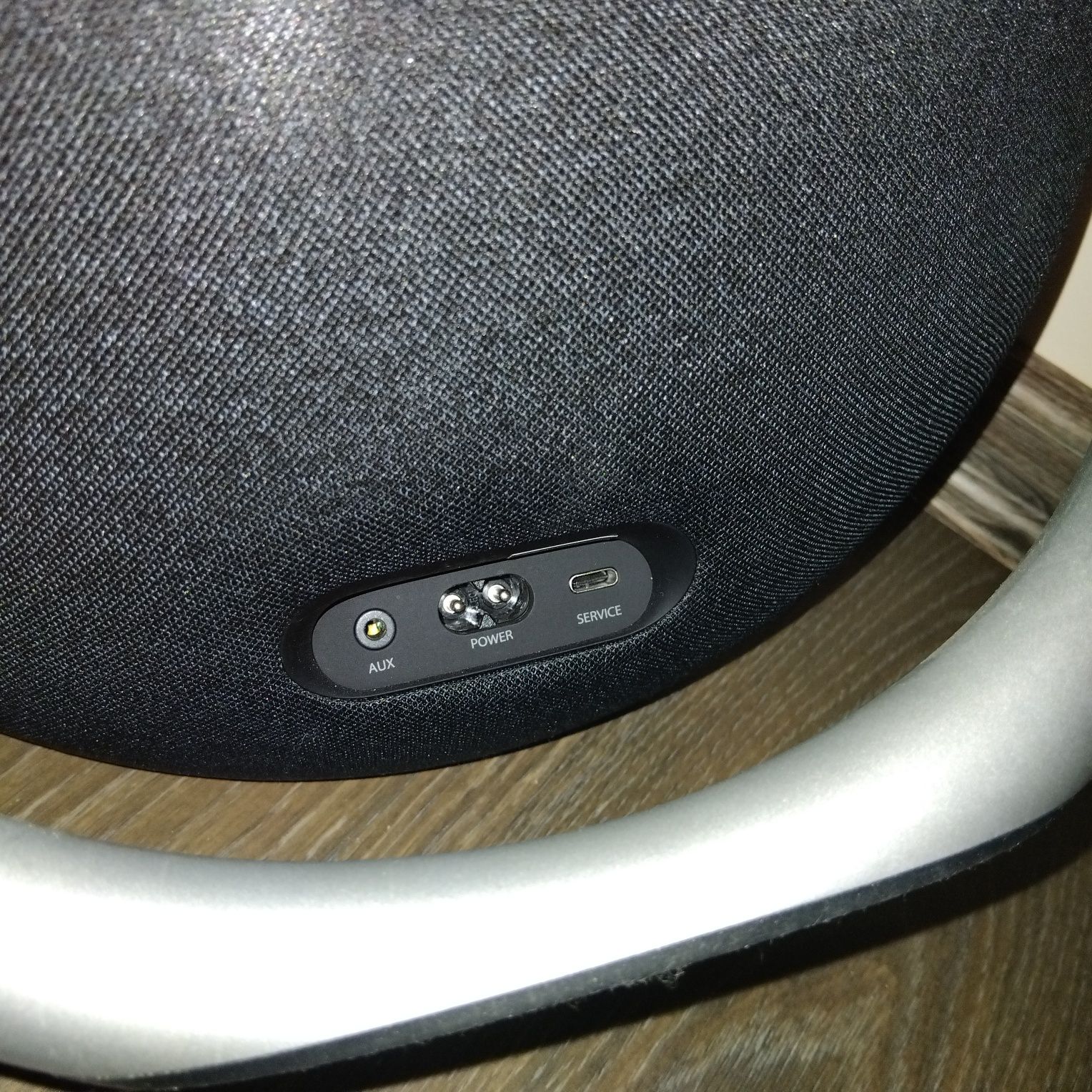Harman Kardon onyx studio 8