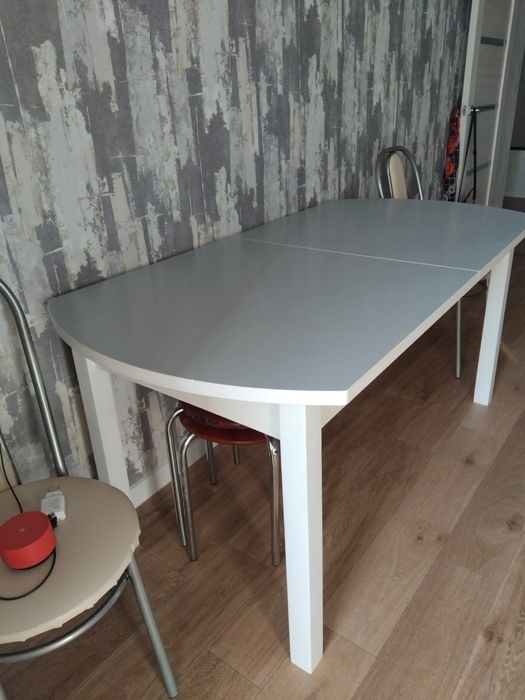 Продам стол в отличном состоянии