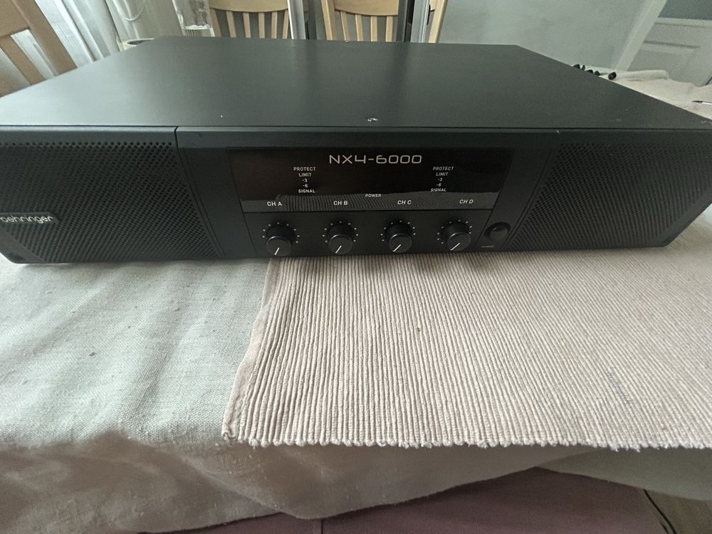Усиловател behringer nx4 - 6000