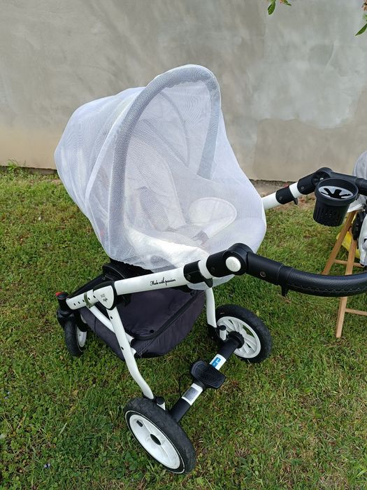 Vând cărucior 3în1 (scoică,landou nou,parte sport, geantă și baby nest