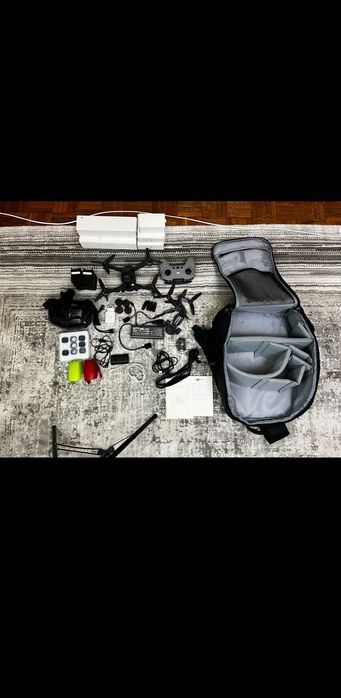 Dronă DJI FPV fly more