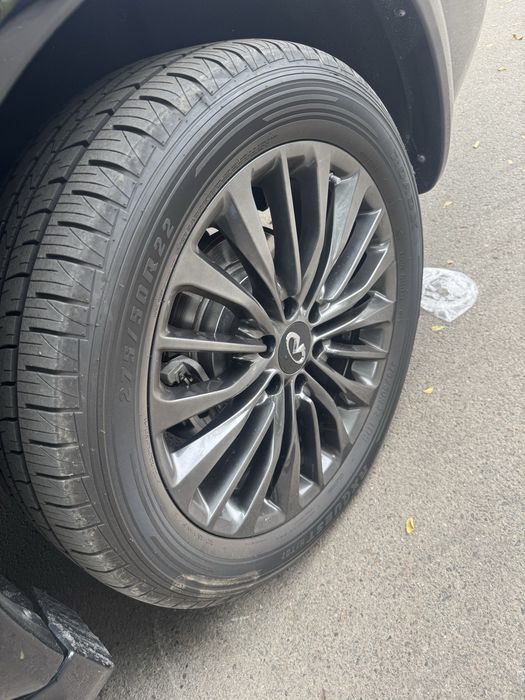 Диски оригинальные с новой зимней резиной на QX80