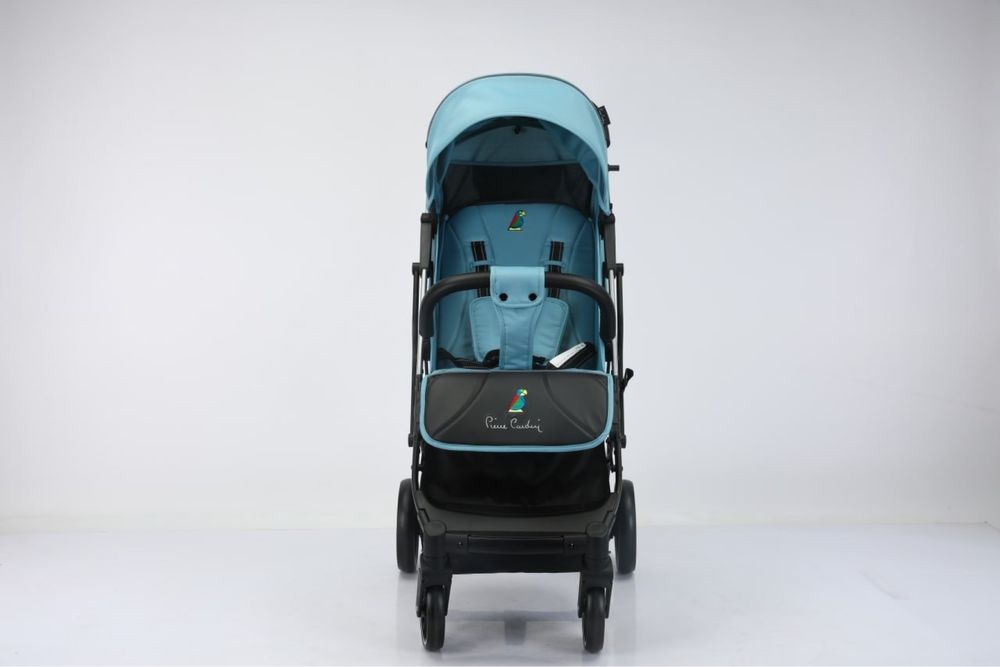 Прогулочная детская коляска чемодан