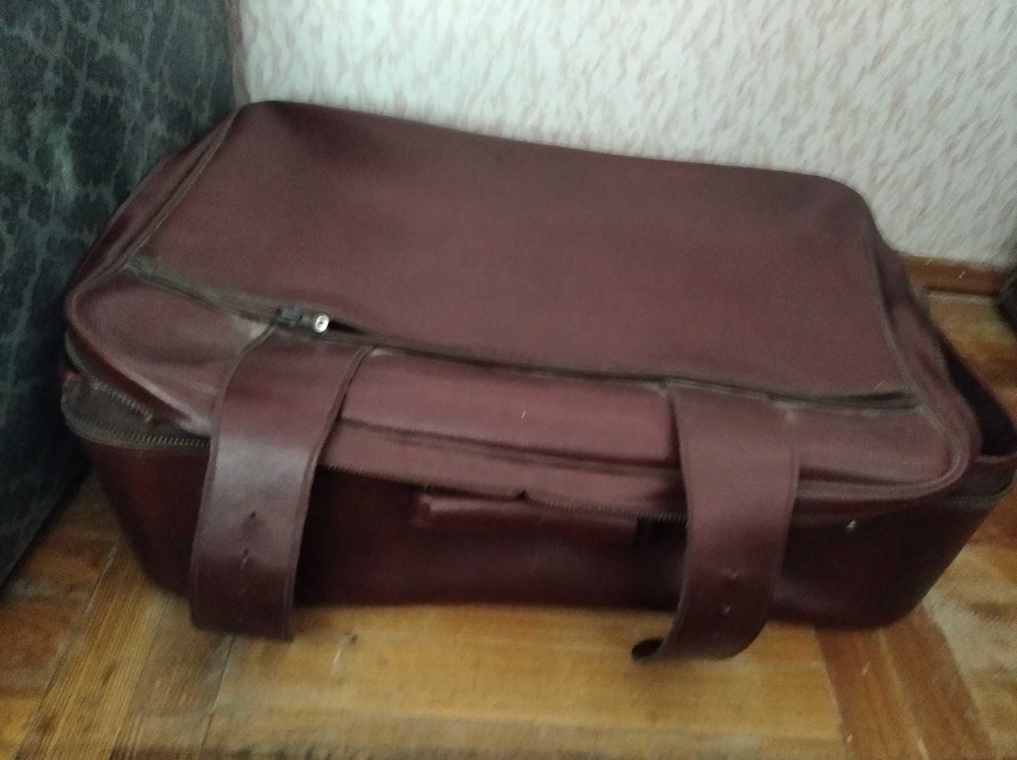 Чемоданы советские