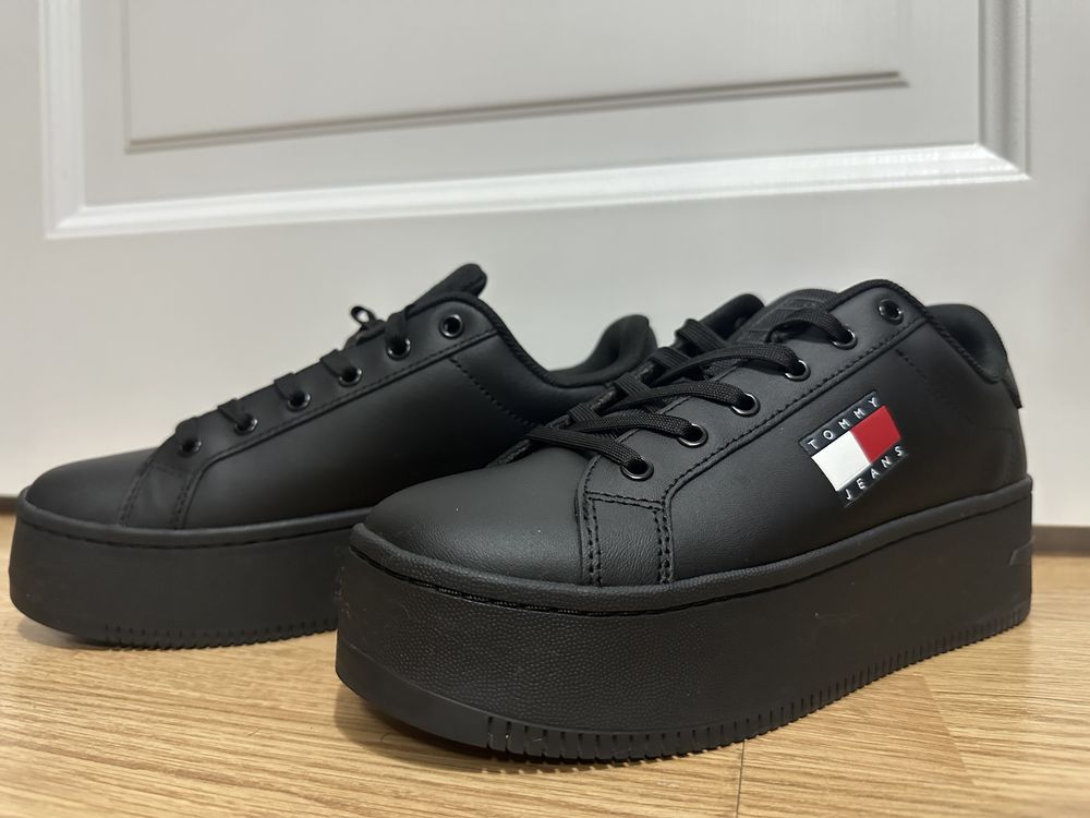 Tommy Jeans sneakers din piele TJW FLATFORM ESS