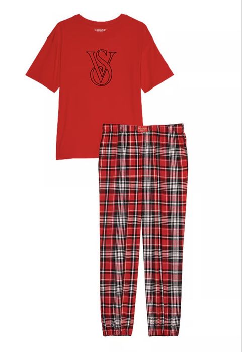 Victoria’s Secret, pijama noua cu eticheta