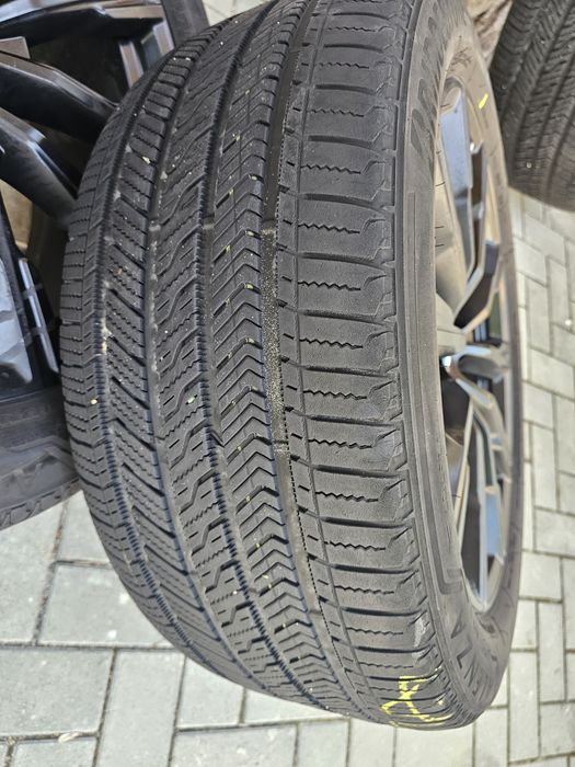 Продавам джанти с гуми 20" и датчици за БМВ X5,X6
