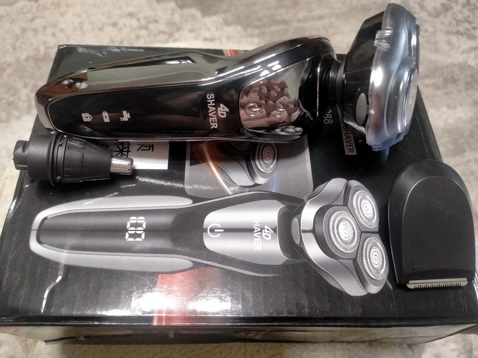 Продам новую электробритву с насадками для шеи и носа, на батарее