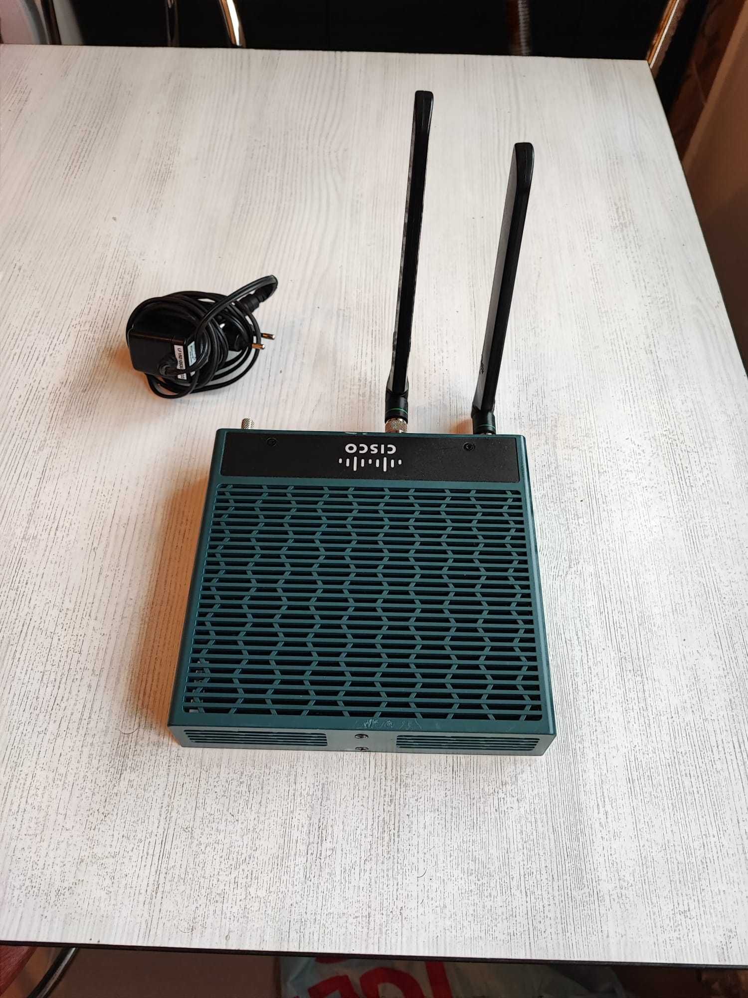 Router profesional Dual SIM, 4G, WiFi Cisco model 819-4G