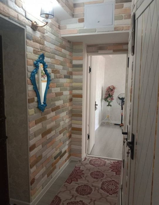 Срочно Продаётся Ц6 2/4/4 с мебелью техникой ремонт хороший !