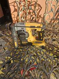 bormasina dewalt model brushless DCH273