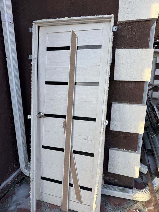 дверь б/у в хорошем состоянии