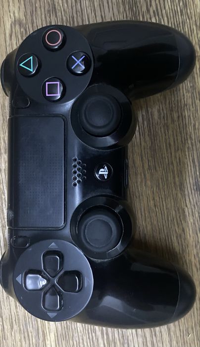 Джойстик Dualshock 4