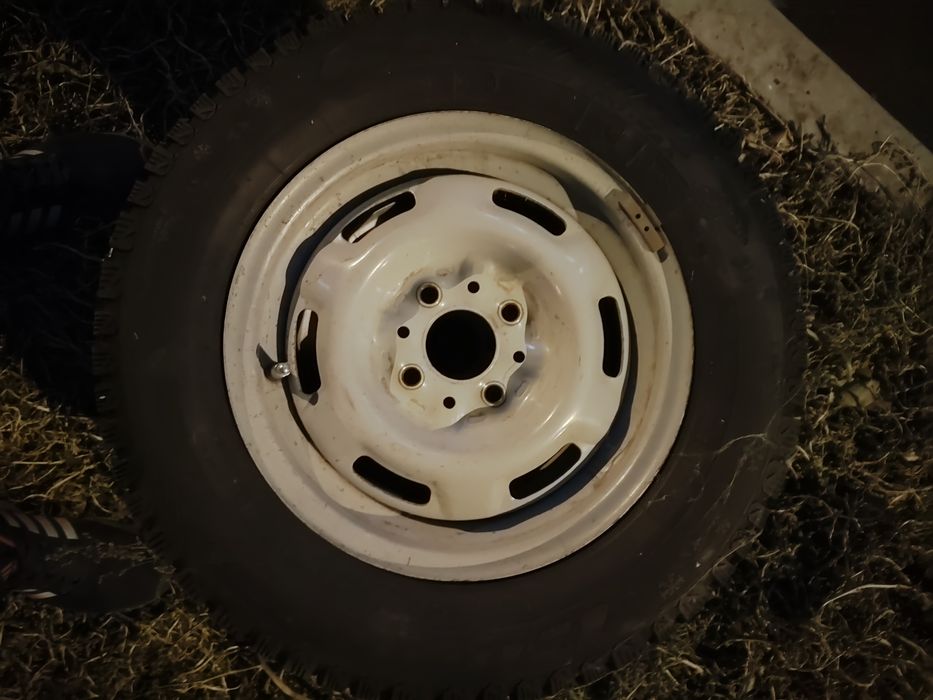 Продам зимние шины на дисках r 13