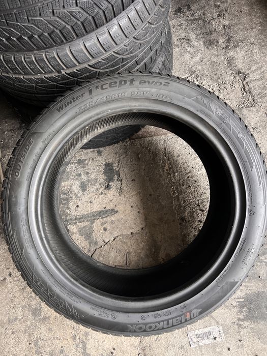4 anvelope iarna 235/45/18 , Hankook !