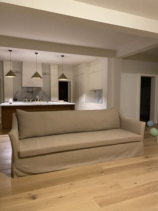 Canapea crem din material tip in noua