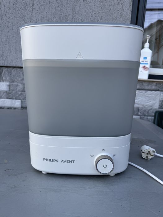 Sterilizator si uscator biberoane