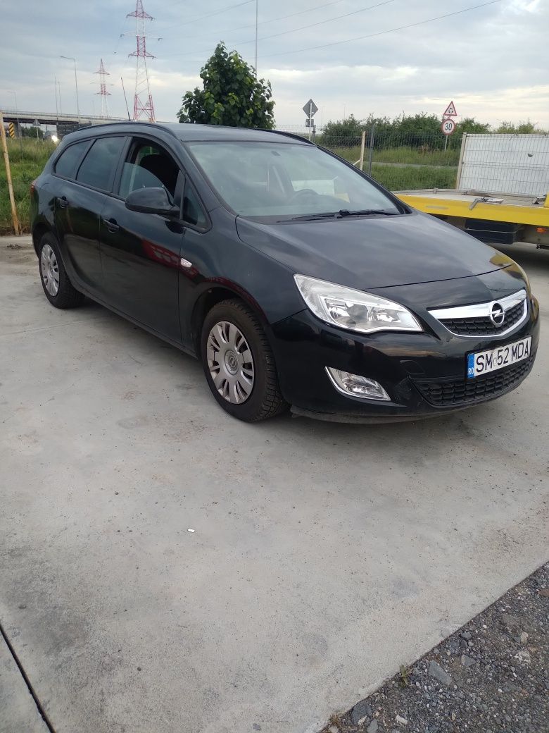 Opel astra j piese motor 1,7 cdti