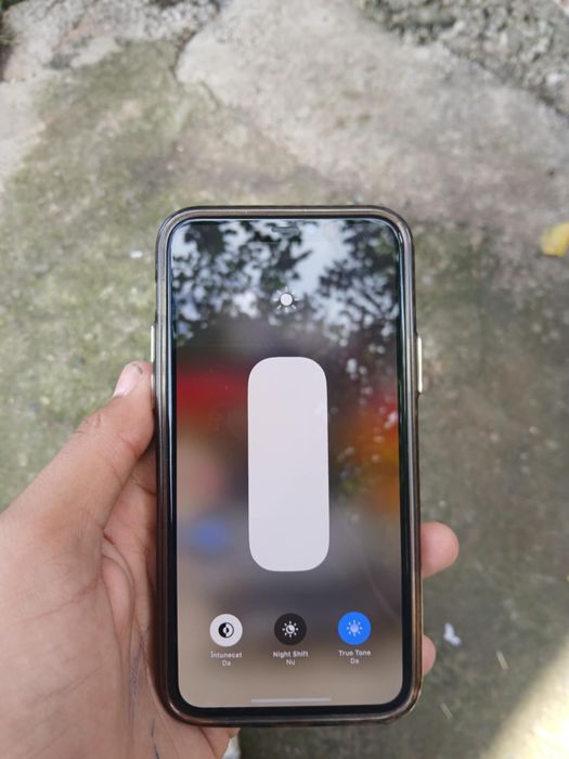 Iphone 11 pro 64 gb 72 baterie’