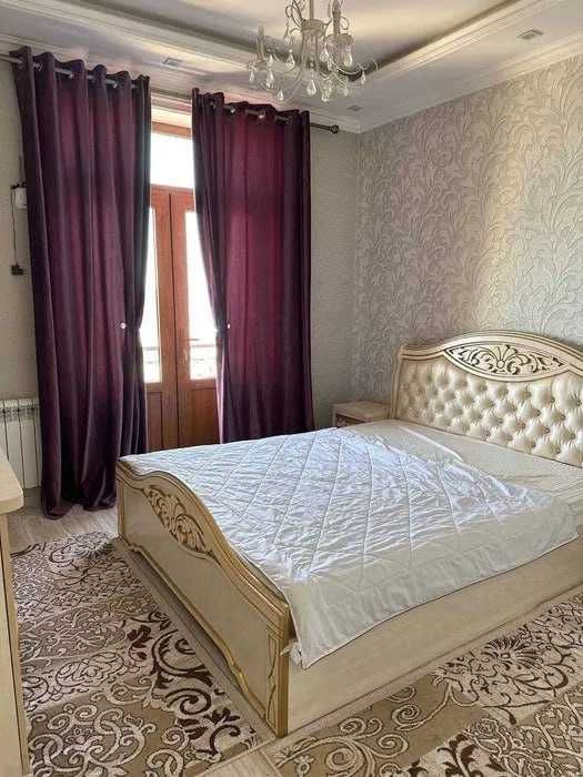 2-комнатная с евро ремонтом, Центр, Минор, 60 м², кирпич!`