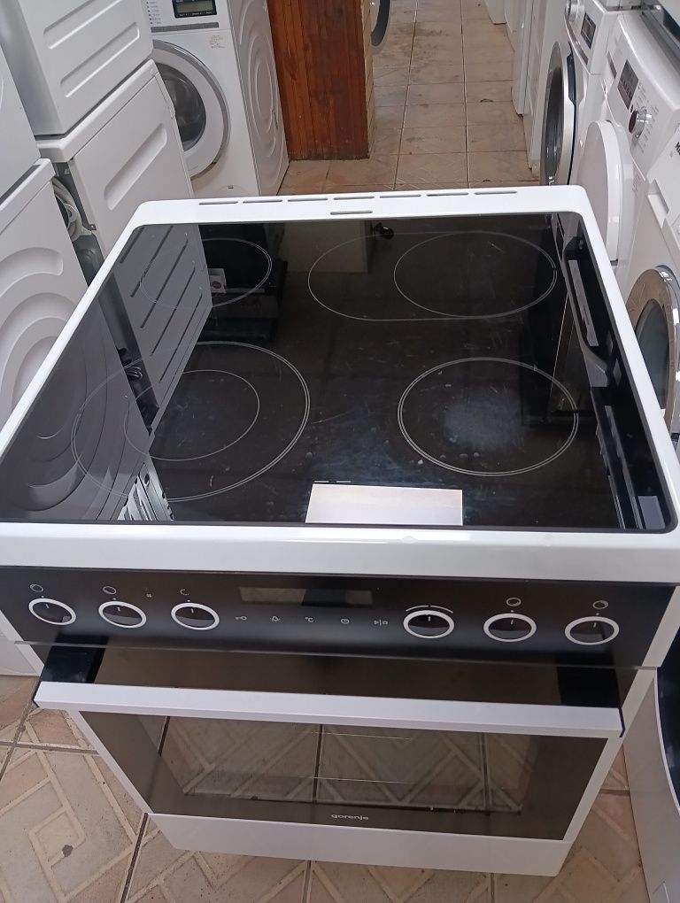 Като нова свободно стояща печка с керамичен Gorenje 2 години Гаранция!