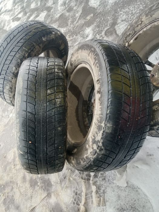 Диски с шинами липучка трианжела состояние среднее