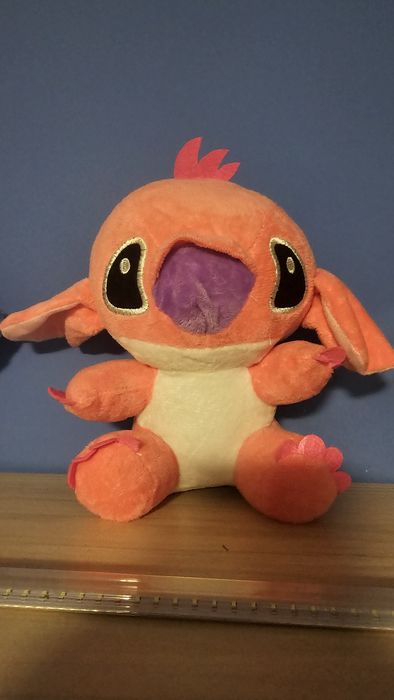 Продавам 2 стича син и розов