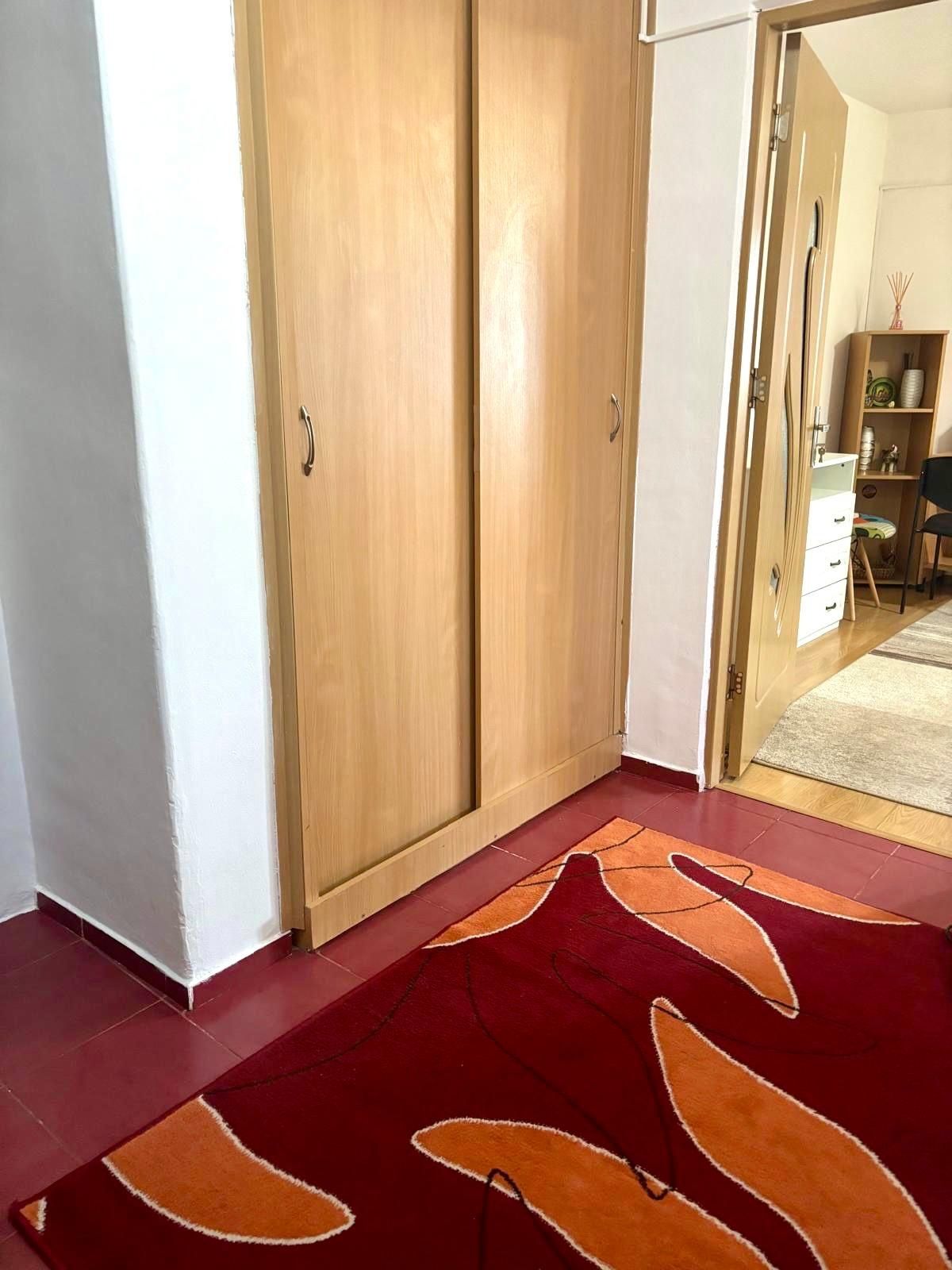 Proprietar închiriez garsoniera în bloc mixt Metrou Gorjului