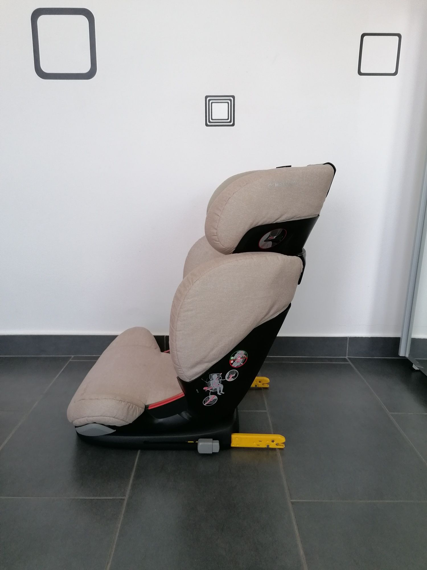 Scaun auto Maxi Cosi Rodifix cu isofix pentru copii între 15 și 36 kg