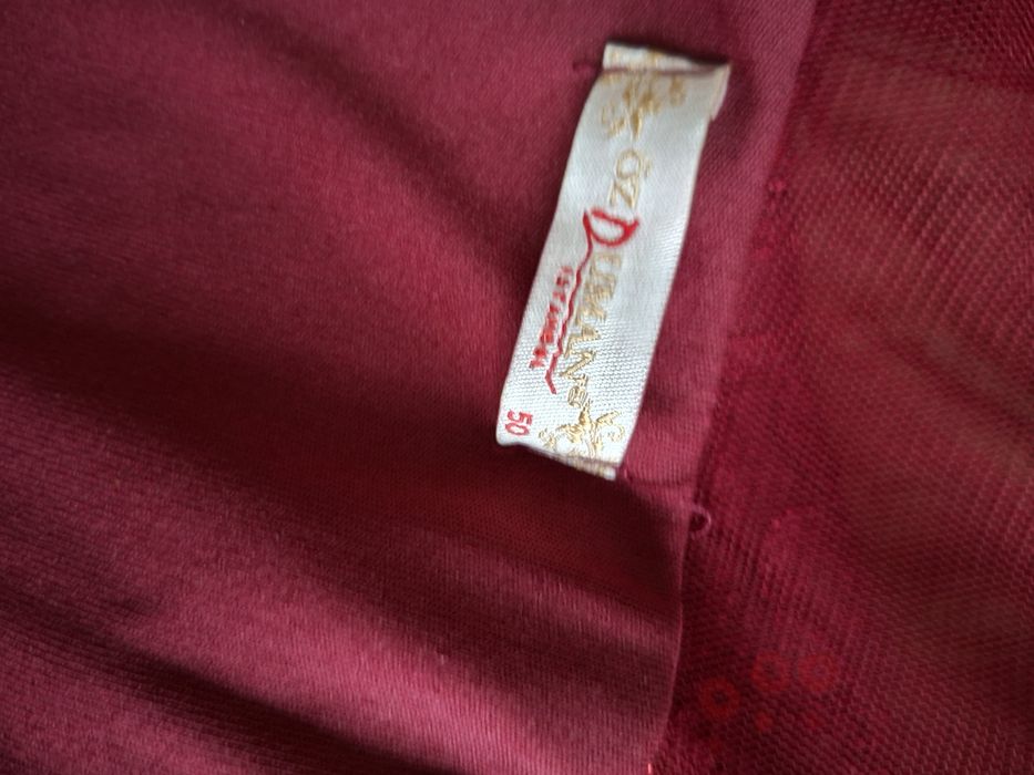 Vind rochiță mărimea 50.