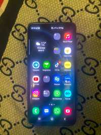 Продам Samsung S10 plus на iPhone 11