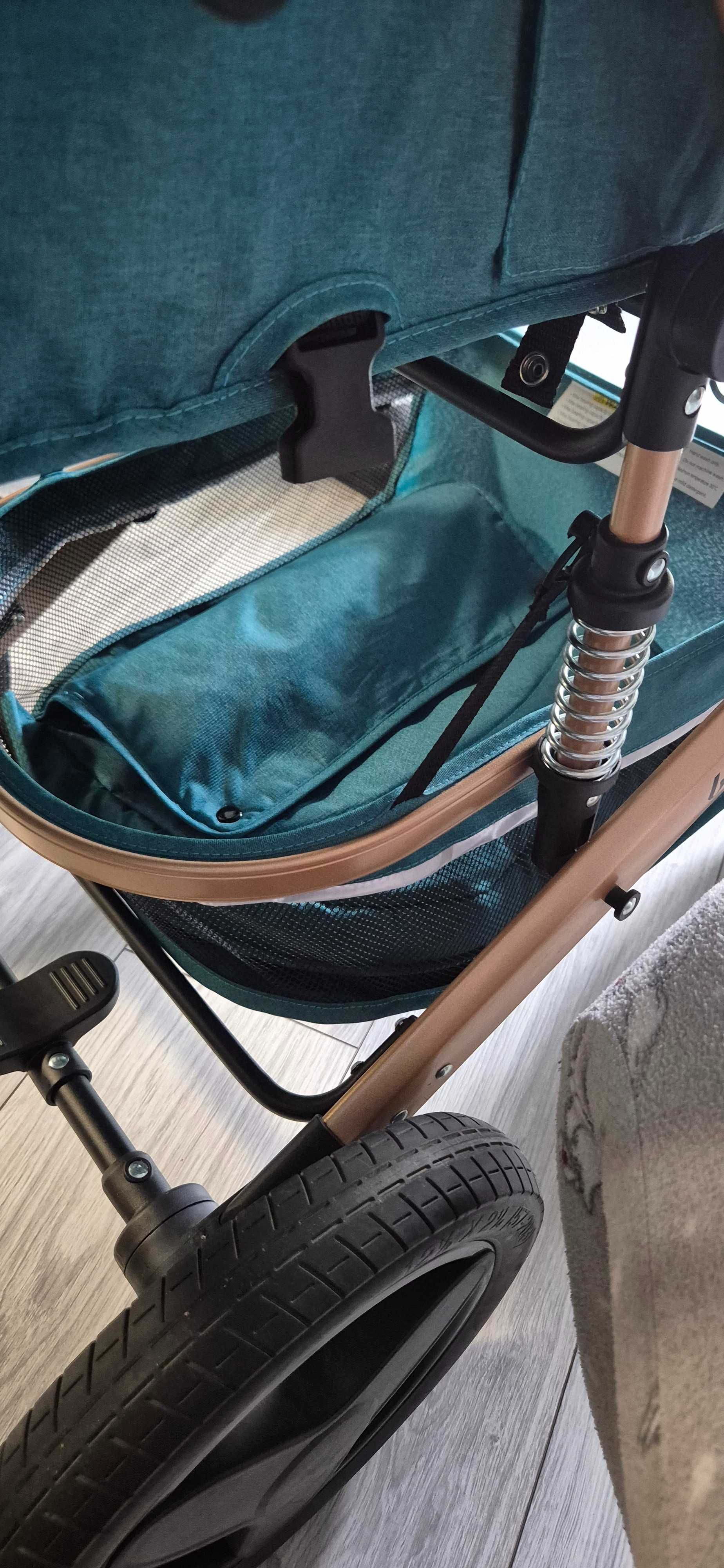 Vand carucior bebelus 3in1 cu scoica auto
