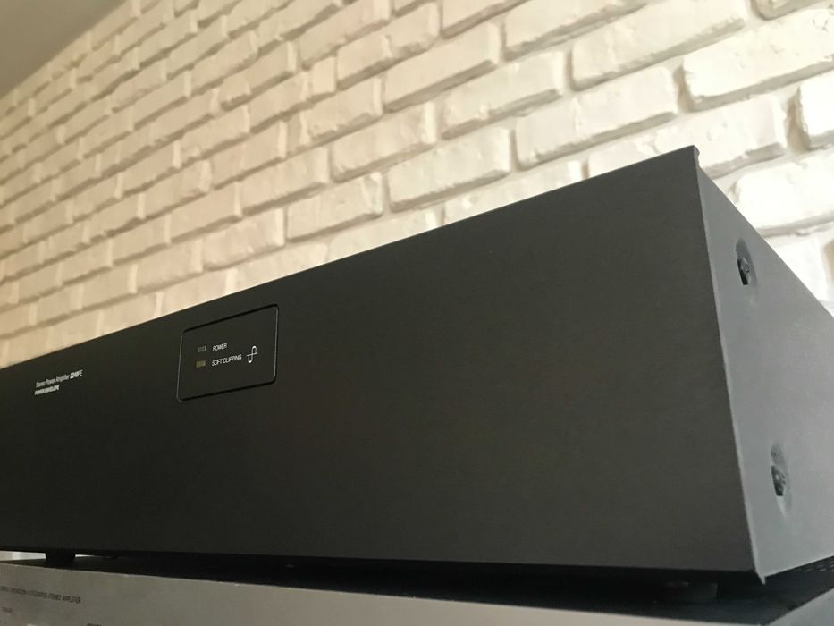 NAD 2240PE amplificator de putere