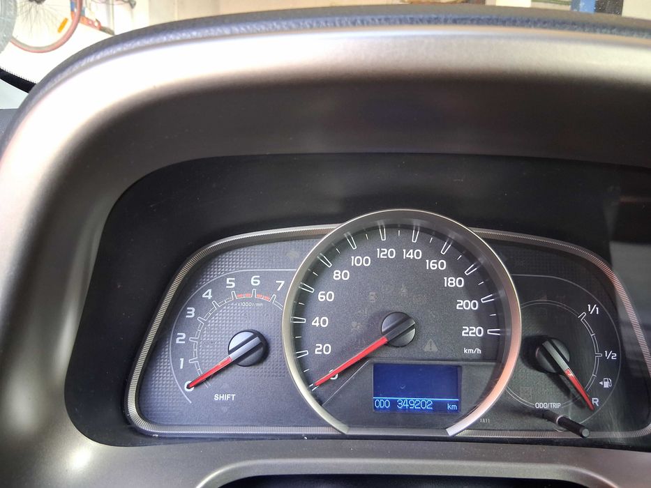 SUV Toyota rav4 motor 2000cm. tracțiune față, km 348750 reali