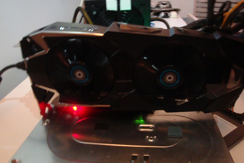 Placa video ati radeon sapphire v-x hd7950 3gb ddr5 vintage colectie