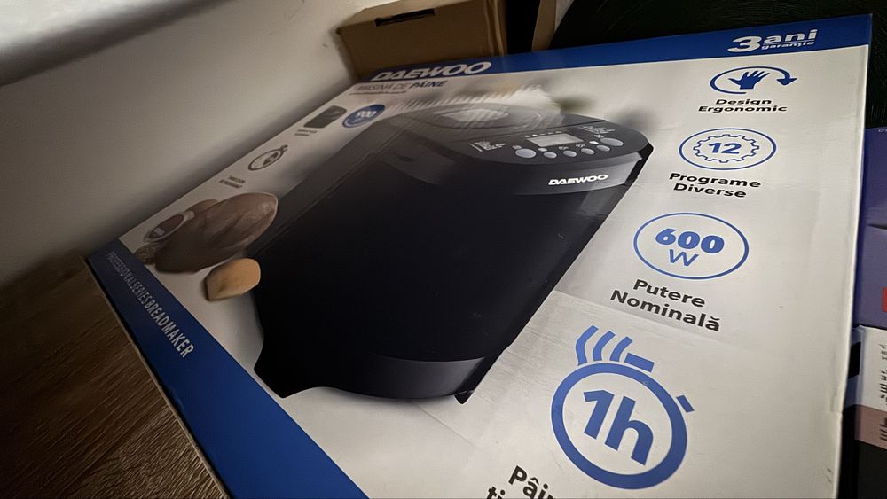 Masina de facut paine Daewoo 600W