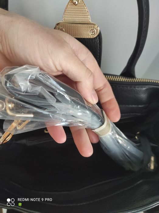 Дамска чанта - 20 лв.