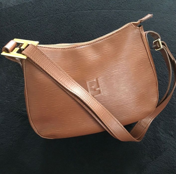 Оригинална чанта Fendi