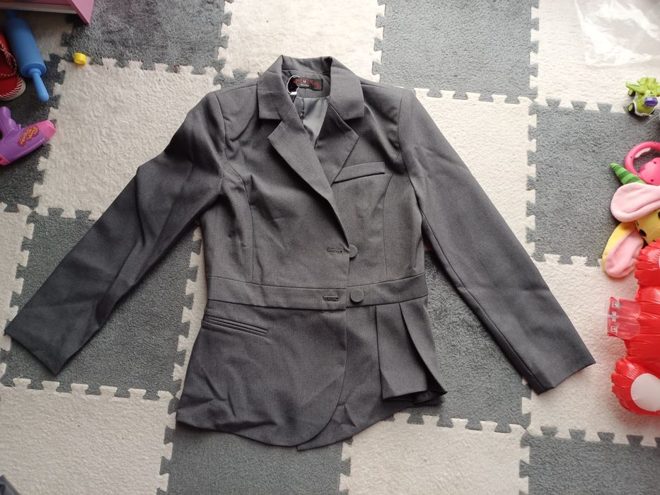 Продам брючный костюм.