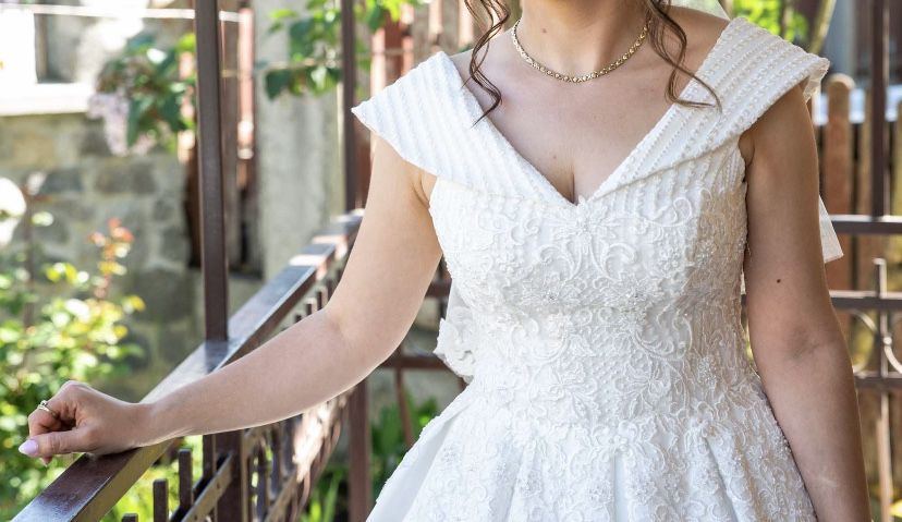 Vand rochie mireasa impecabila