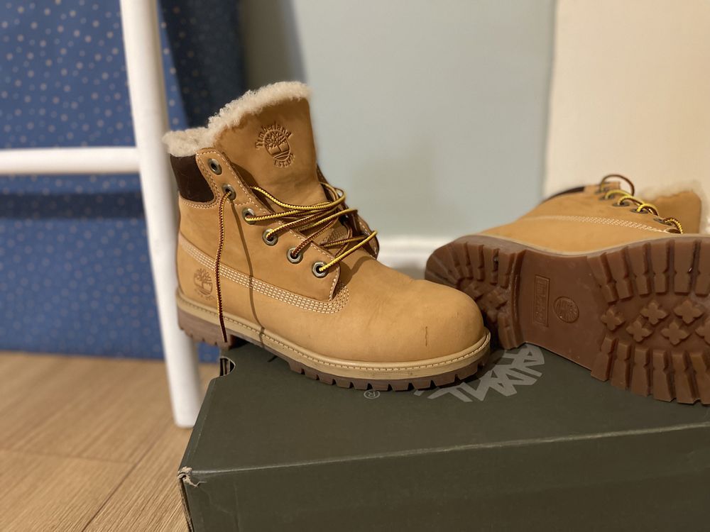 Ghete cu blana timberland superbe 37,5