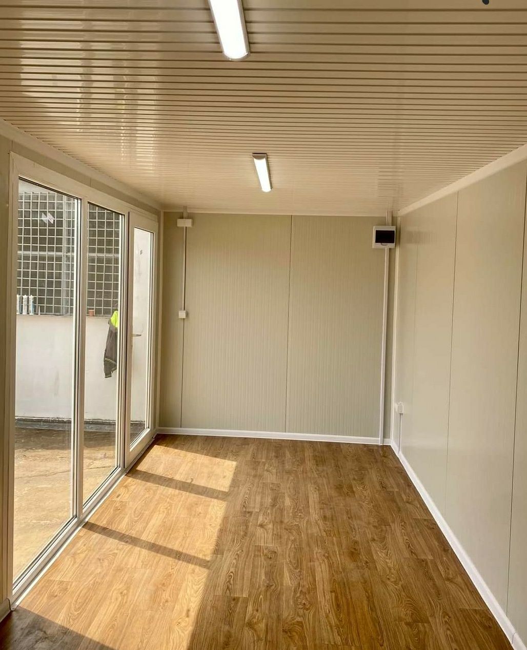 Container vitrină containere garaje locuit