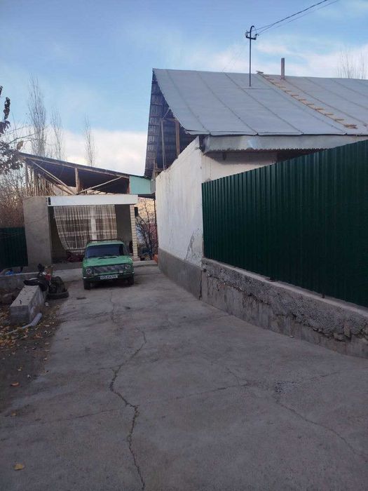 8 sotixli Uy sotiladi Bostonliq tumani