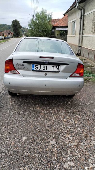Ford Focus 1.6 Benzină – 2001 – 800€ negociabil