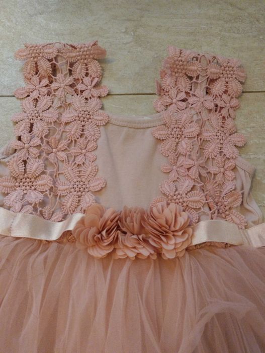 Дизайнерска детска рокля