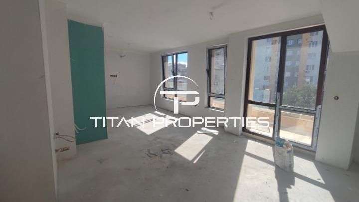 Продава се Тристаен апартамент в Варна, Лятно кино Тракия - 148 кв.м за 2136 €/кв.м - Снимка #10