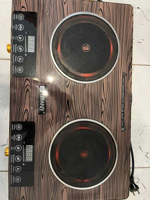 Электроплита в отличном состоянии пользовались полгода